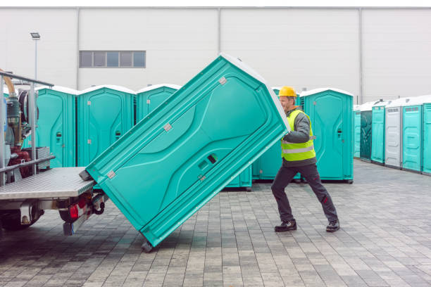 Best Porta potty rental near me  in Ixonia, WI