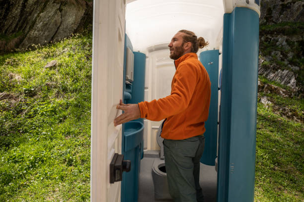 Best Sanitation services for porta potties  in Ixonia, WI