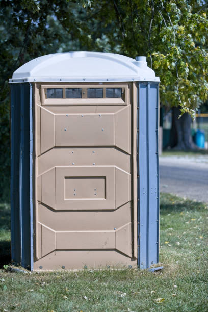 Best Luxury portable toilet rental  in Ixonia, WI